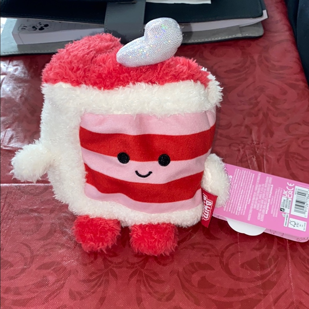 Bumbumz Conway the cake bumz plush